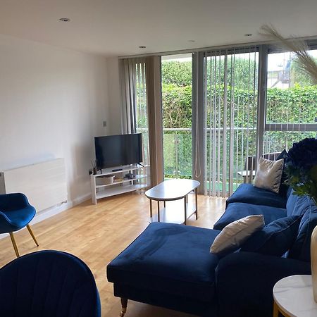 Modern Apartment, Fistral Beach New Quay Exteriör bild