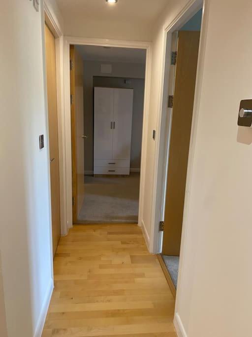 Modern Apartment, Fistral Beach New Quay Exteriör bild